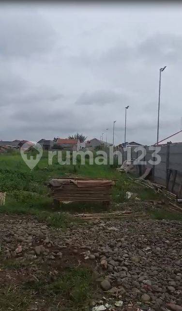 Large 2800m² Commercial Plot on Main Road