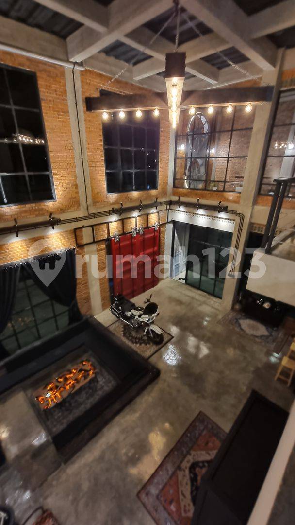 Industrial Style 3-Story House in Elite Setiabudi Area, South Jakarta