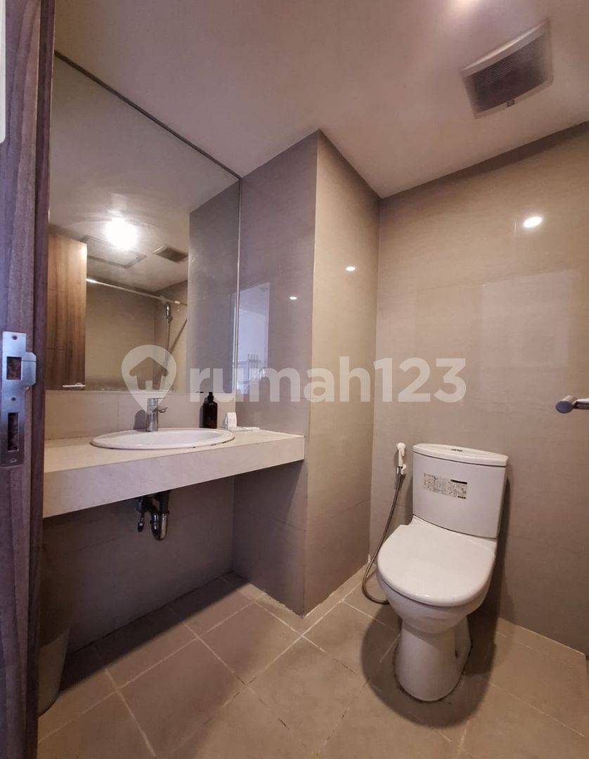 Studio Apartment at Gallery Ciumbuleuit, 33m2, Furnished