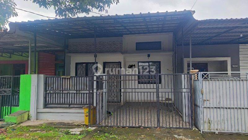 Charming House in Cikupa Citra Raya - Strategic Location