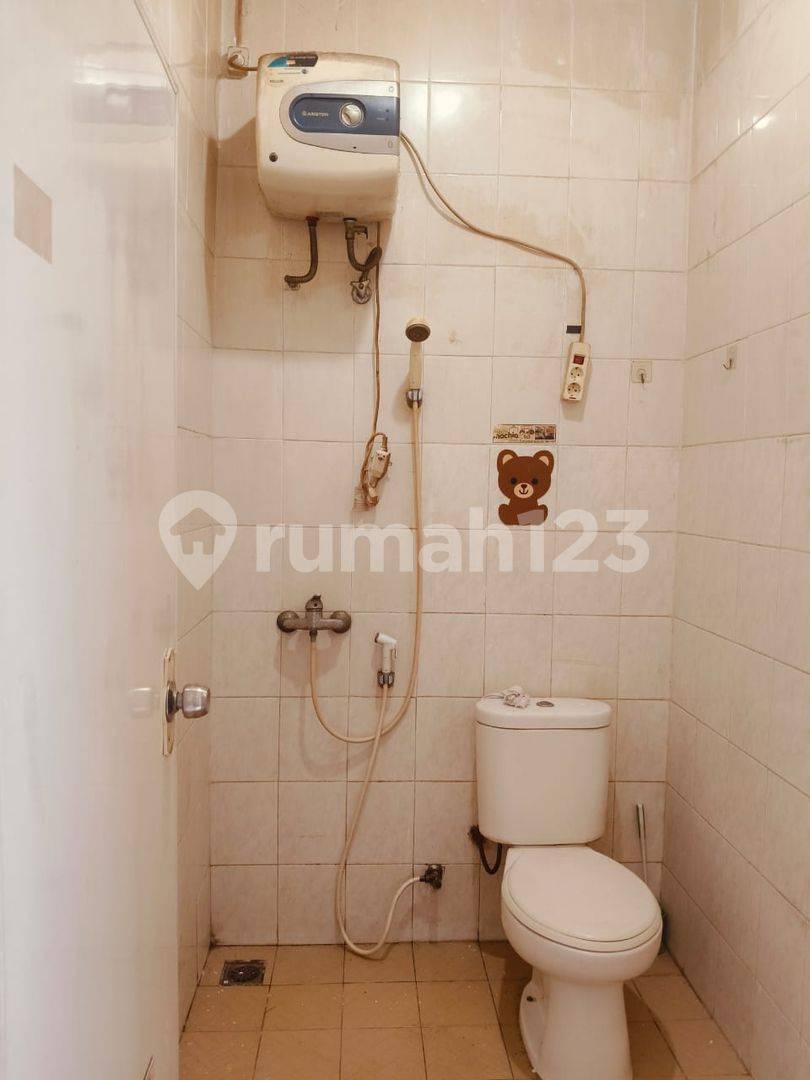 2 қабатты үй, 4x12.5м, 2 жұмақ, солтүстік-батысқа бағытталған
