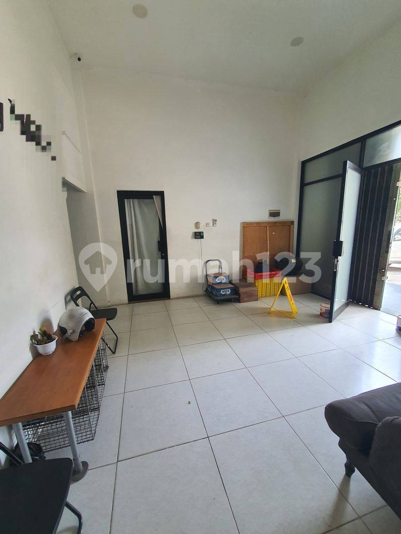 Prime Location in Sunter - Versatile Space for Business
