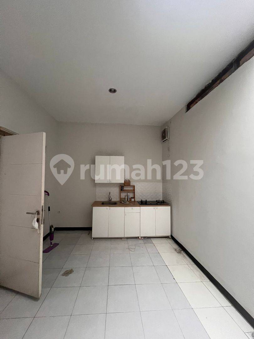 Well-Maintained Clean Ready to Move-In House in Taman Kopo Indah 3
