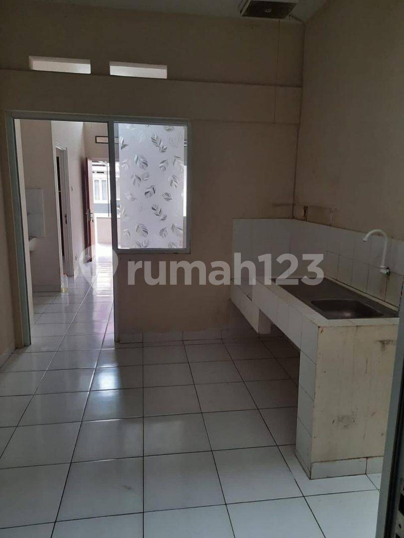 3-Bedroom Property with Air Conditioning and Water Heater
