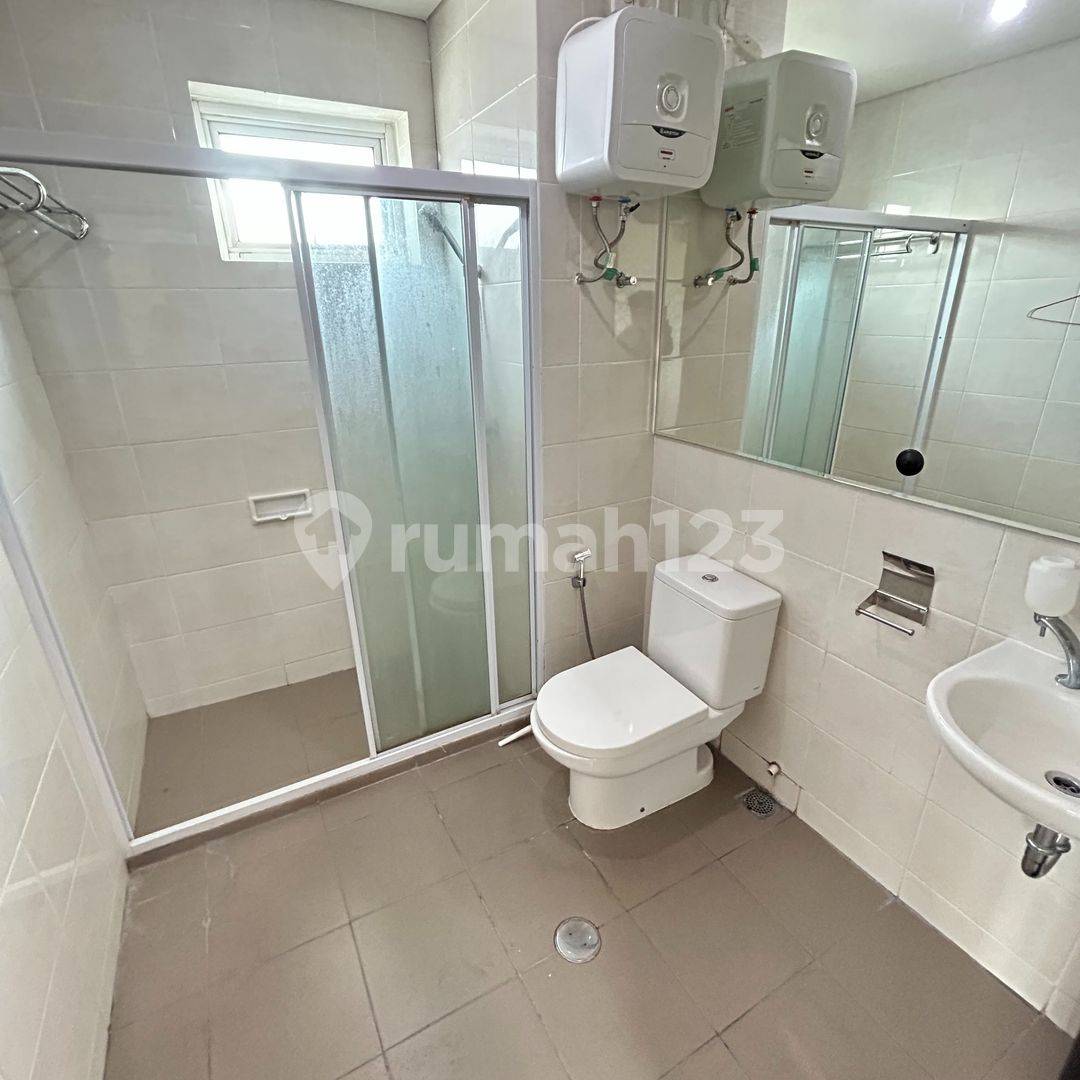 Greenbay Condominium 2 Bedroom Fully Furnished with City View