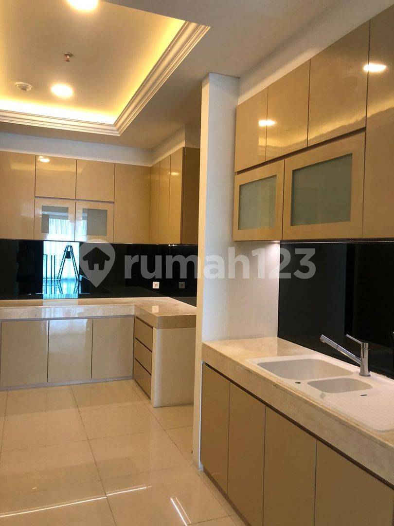 St. Moritz Residences-тегі сәулетті 5 бөлмелі пәтер