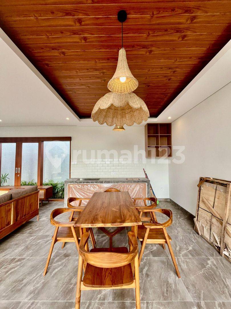 Modern Tropical Villa in Prime Seminyak Location