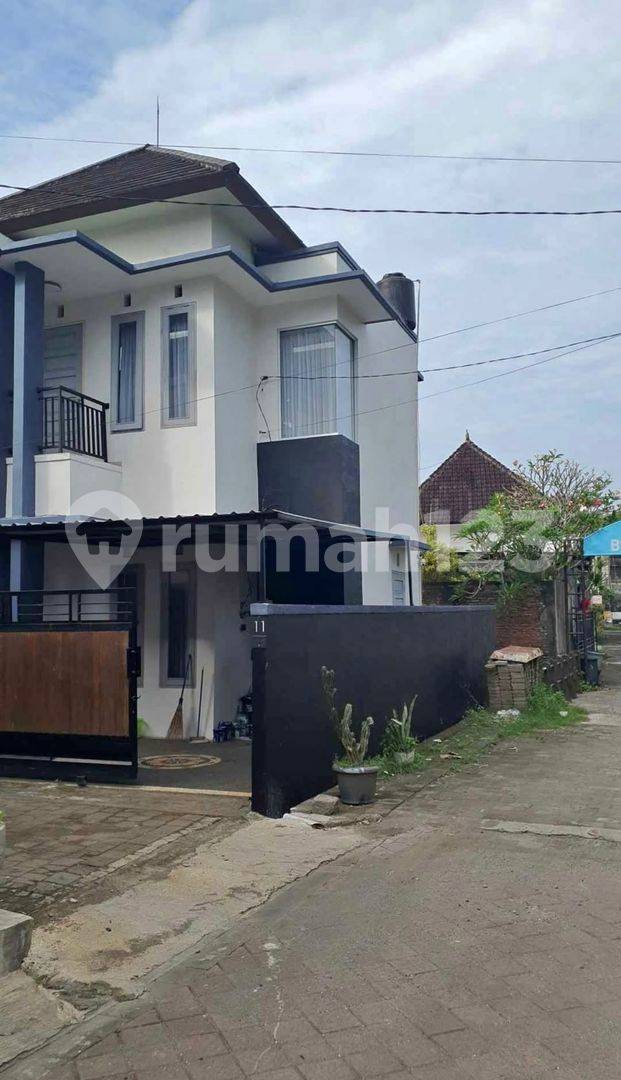 2-Story House in Taman Griya with 3 Bedrooms, Fully Furnished