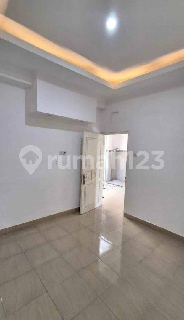3 Bedroom House in Padonan near Canggu with Garage