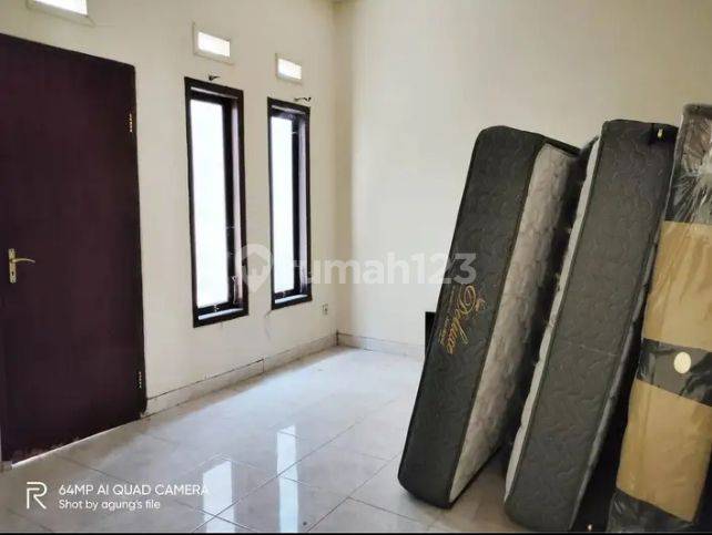 1-Floor House in Denpasar East, 3+1 Bedrooms, Furnished Option