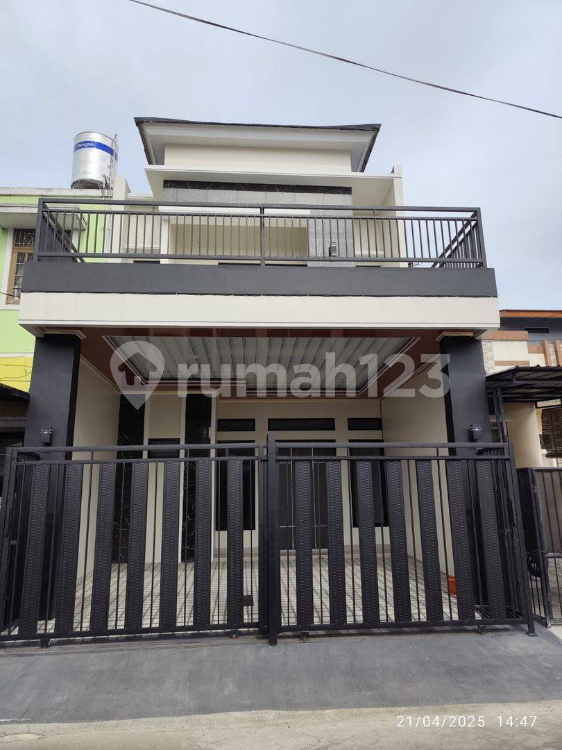 Strategic Location Near Market, Hospital, and Supermarkets