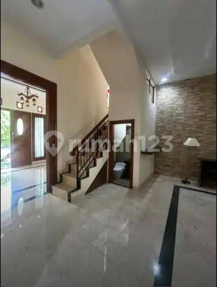 2-Story Semi-Furnished House in Ragunan, Close to Busway Station
