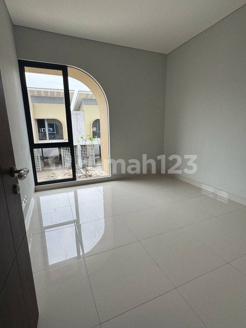 Comfortable 2-Bedroom House Ready to Move In at Podomoro Sadyagriya