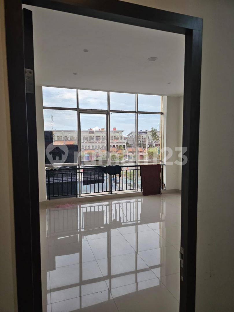 RGIC Golf Island 4-Story Property with AC Units
