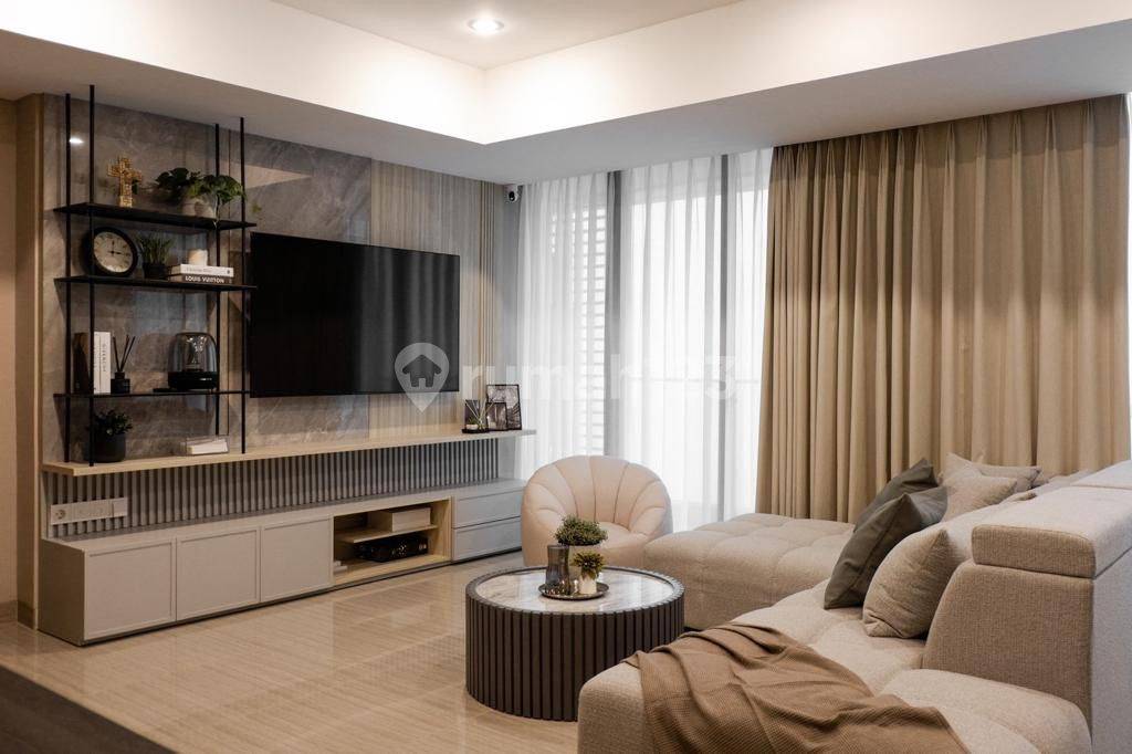 Hillcrest Millennium Village Apartment with Private Lift