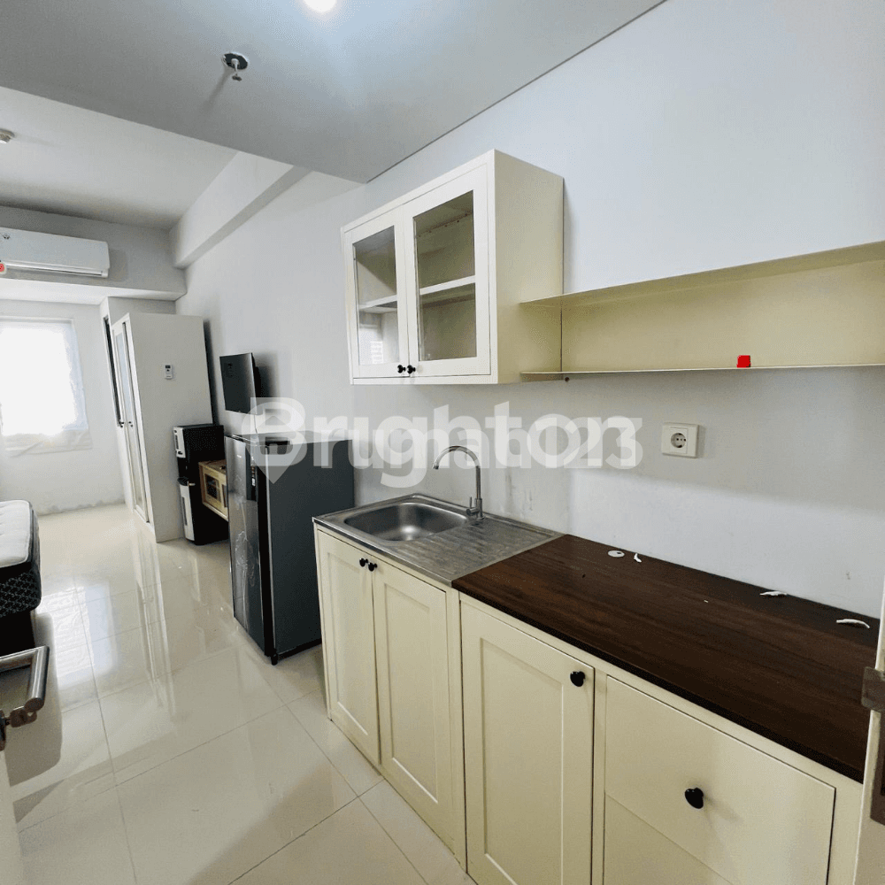 Furnished Apartment at Cornell with Amenities