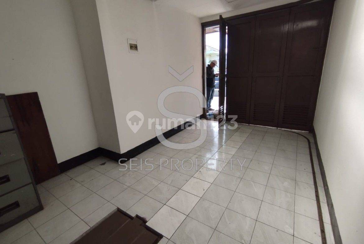 3+1 Bedroom Property with Garage and Carport