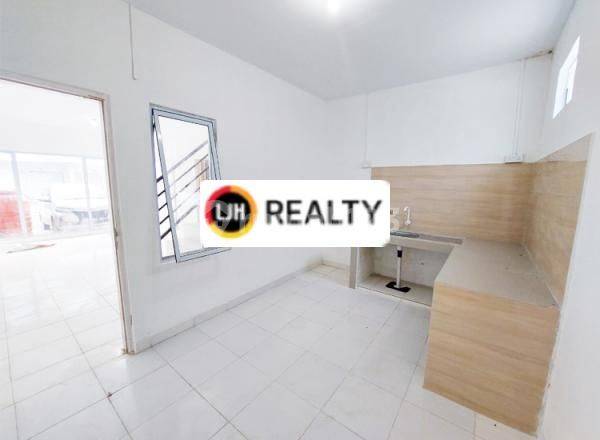 Townhouse in Tiban - 2 Bedrooms, Strategic Location