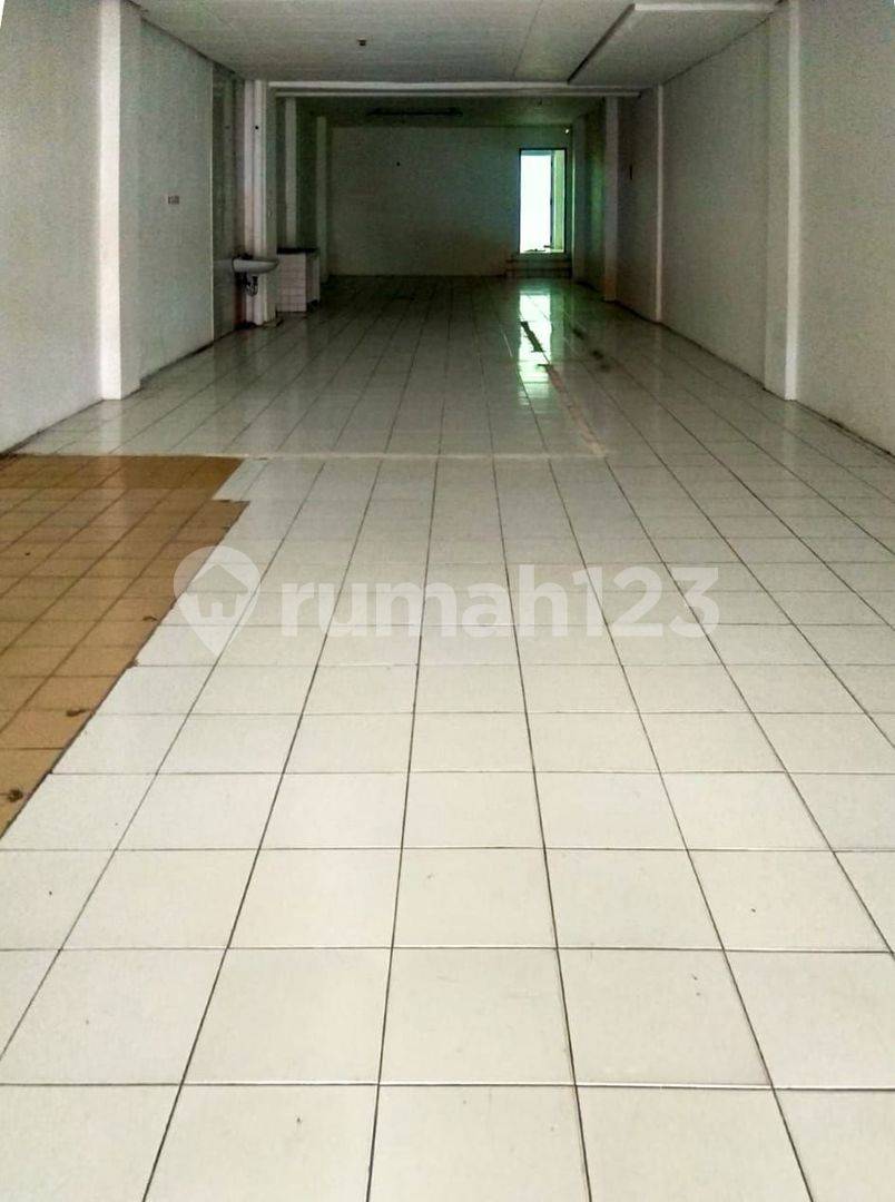 Ruko for Rent in Cinere Raya Depok - 3 Floors, Ready to Use