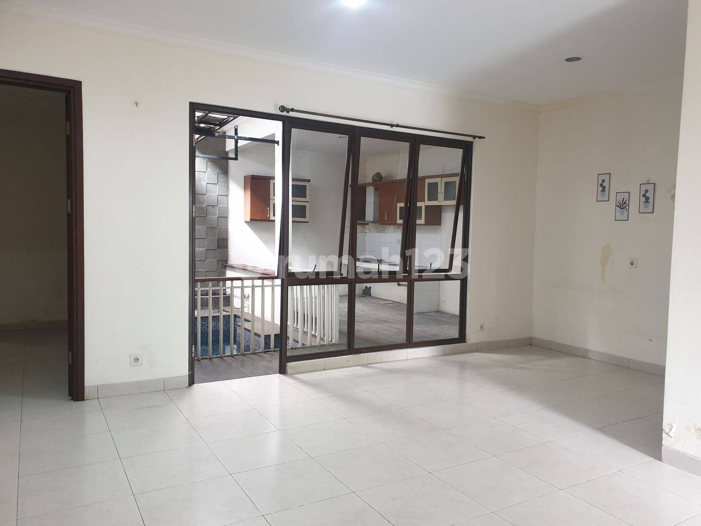 Strategic Location Rental at The Icon BSD City Near AEON Mall