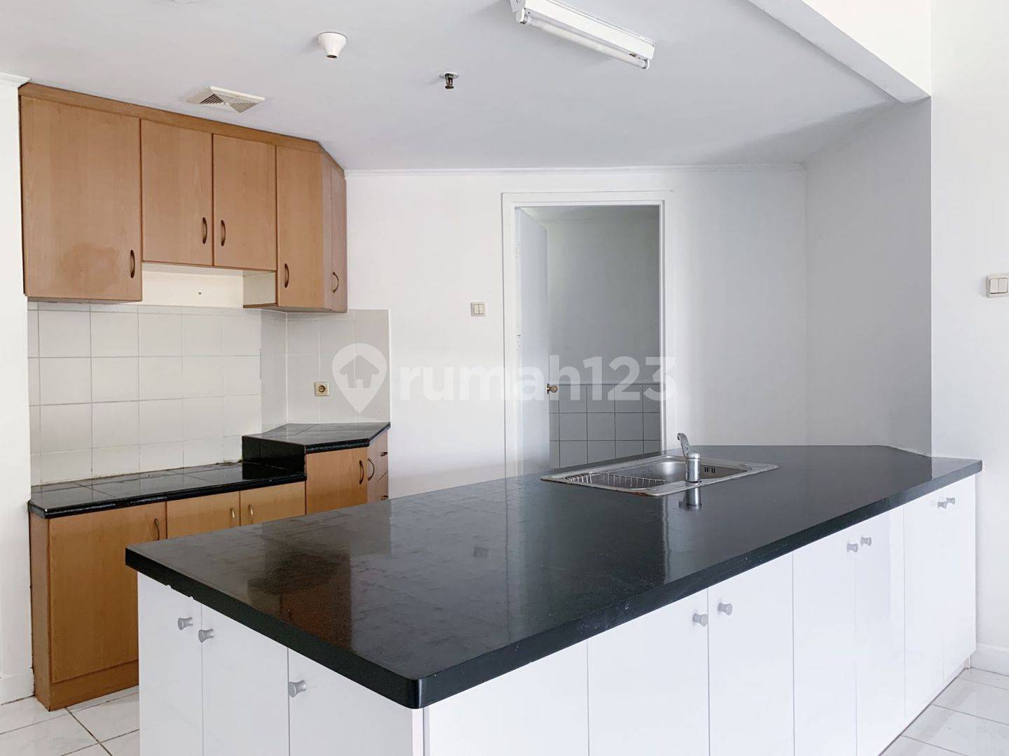 Apartment Amartapura 3br Bagus Harga Nego Di Lippo Karawaci