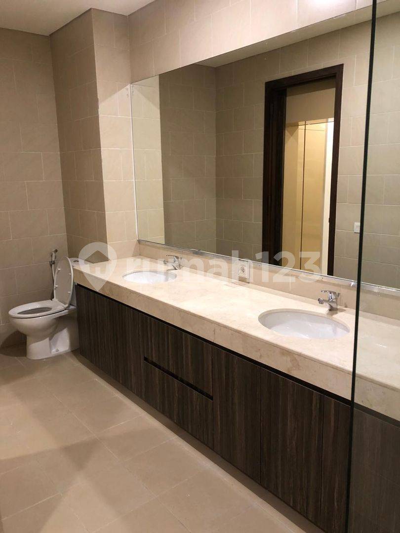 Luxurious 5-Bedroom Apartment at St. Moritz Residences
