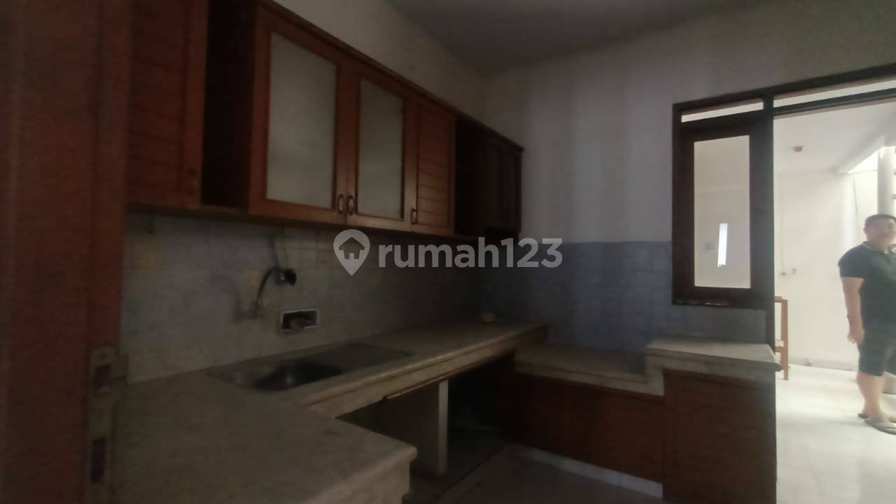 3-Bedroom House with Multiple Amenities