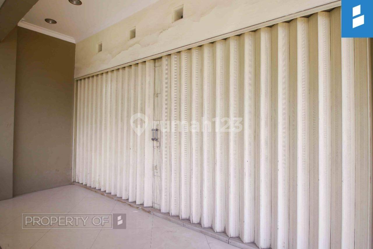 2-Story Commercial Property in Rancamanyar