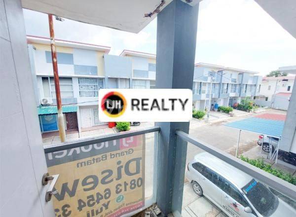 Townhouse in Tiban - 2 Bedrooms, Strategic Location