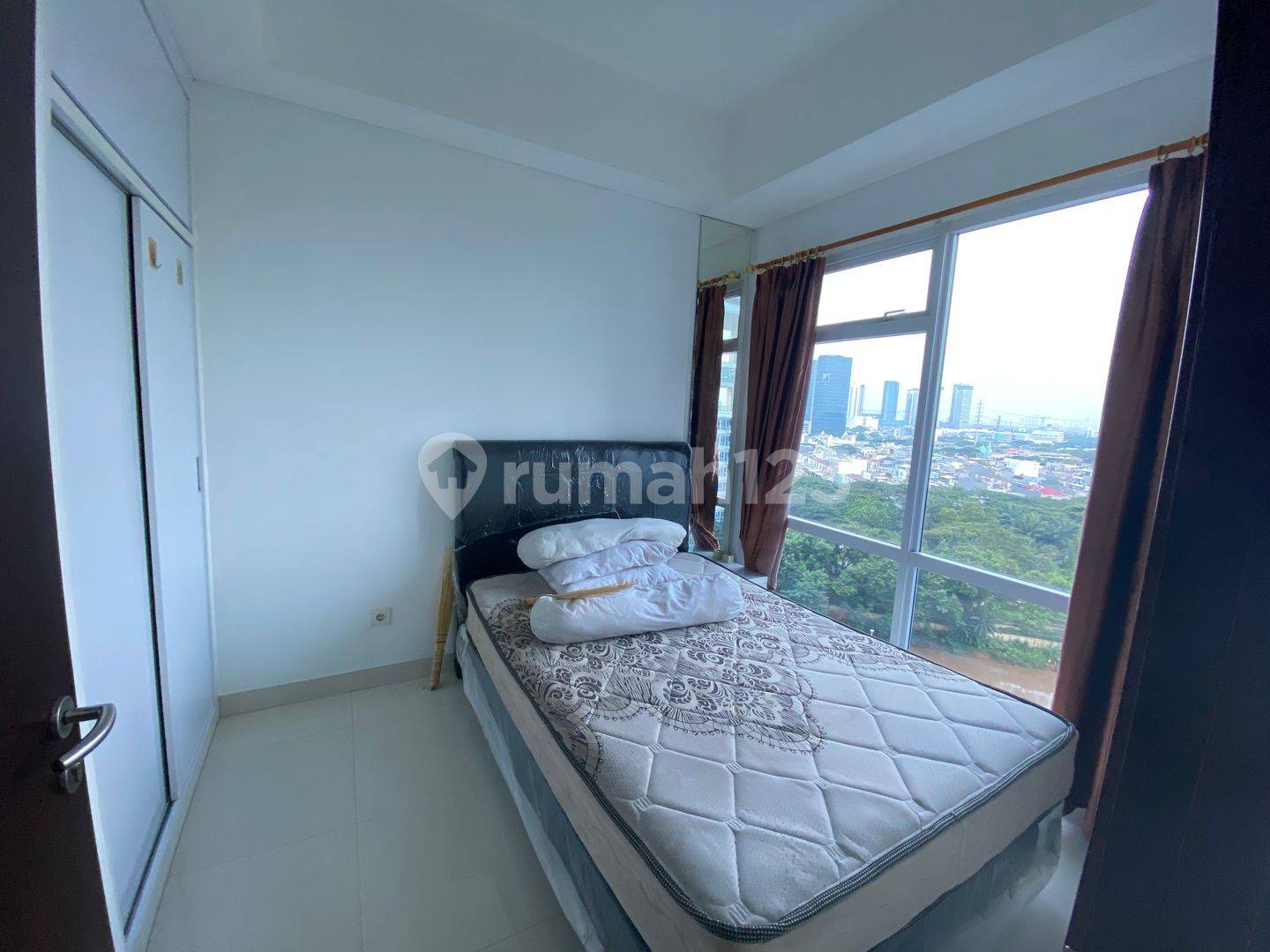 Puri Mansion 2+1 спальни Лофф-квартира