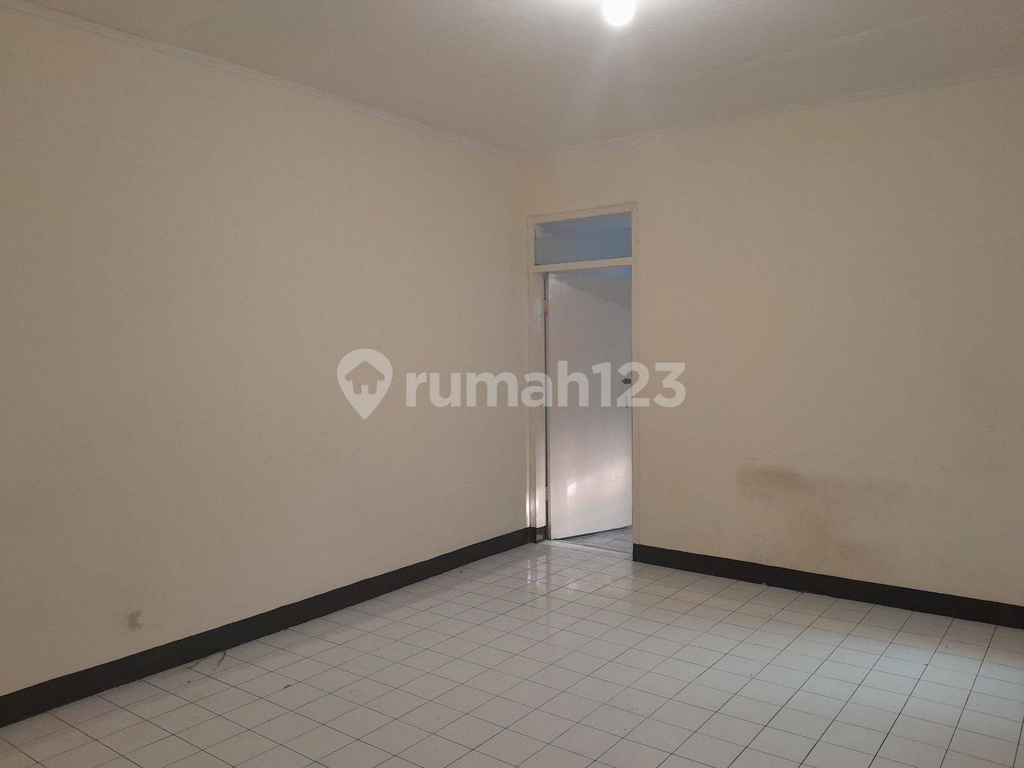 House in Kopo Permai, Ready to Move In, Near Schools and Amenities