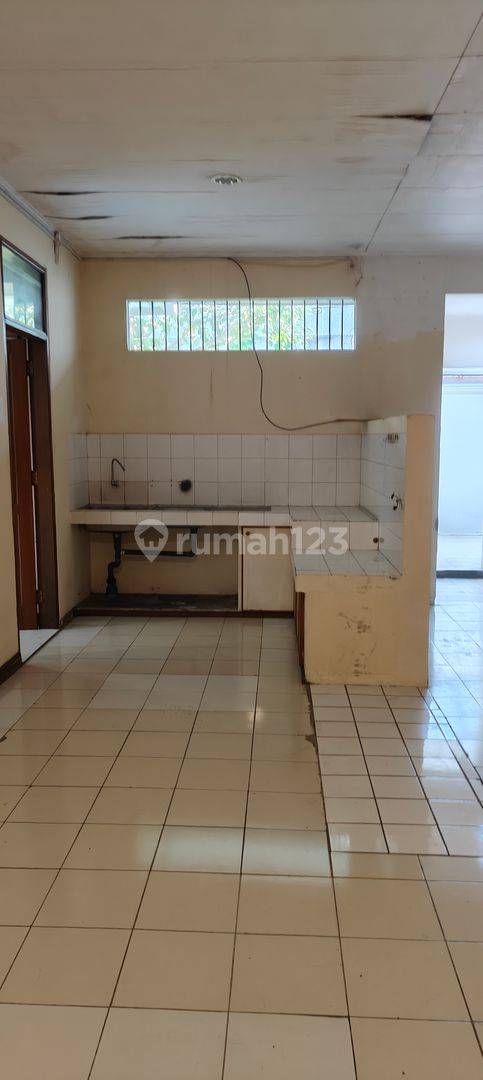 Spacious 2-Story House in Gegerkalong, North Bandung