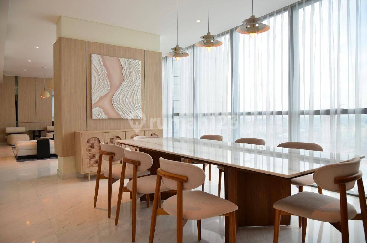 Spacious 4-Bedroom Apartment at Casadomain