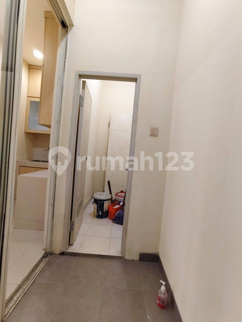 3-Story House in Katamaran Indah PIK - Spacious Family Home