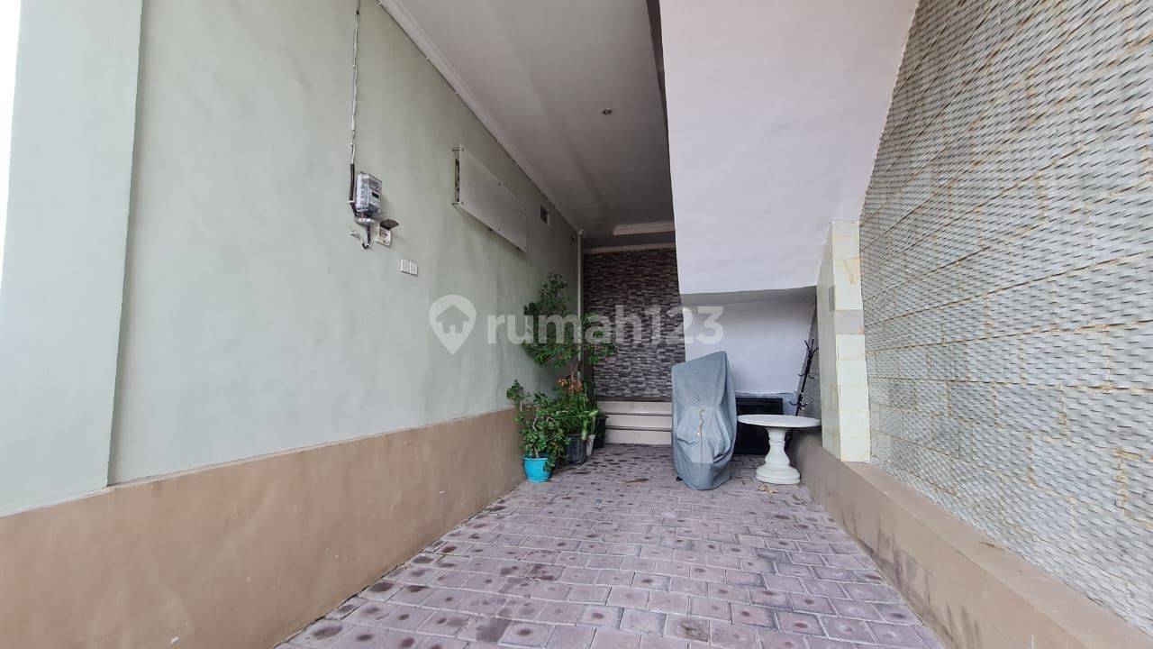 Spacious 3-Bedroom House in West Denpasar, Strategic Location