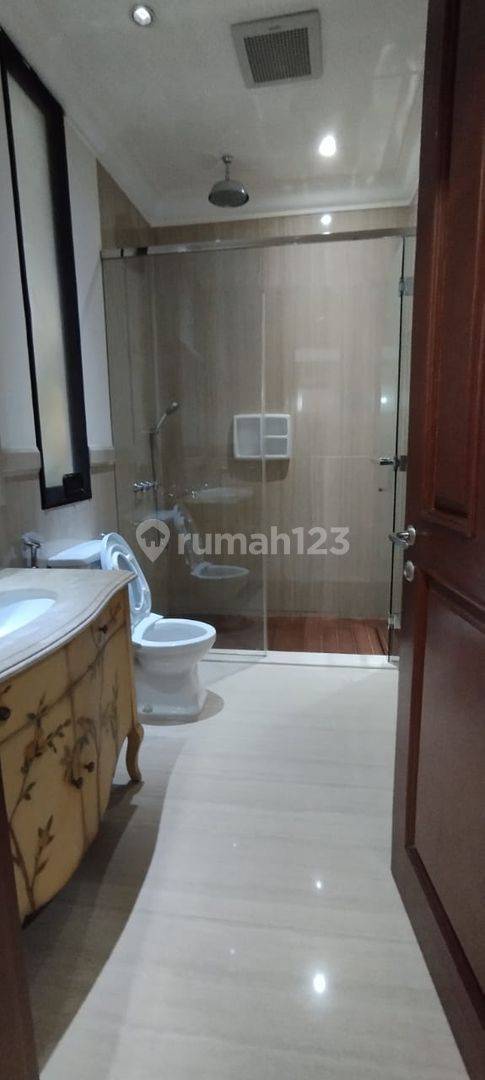 Kemang Area Private House - 3 Bedrooms + Study Room, Private Pool