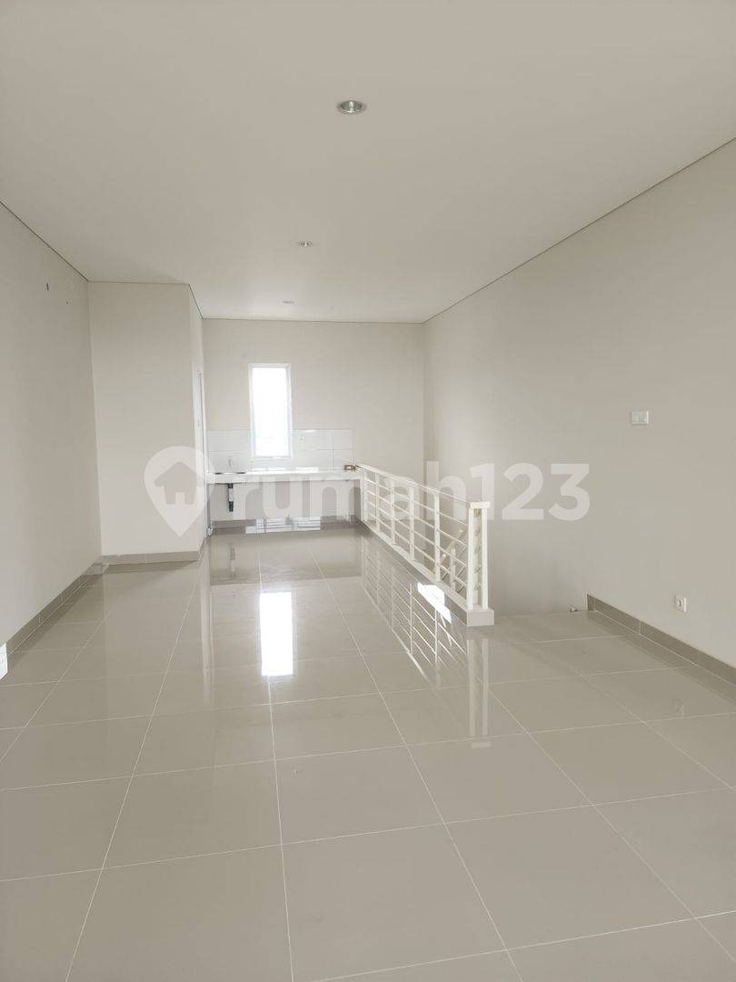 Modern Ruko in Curug with Strategic Location and Facilities