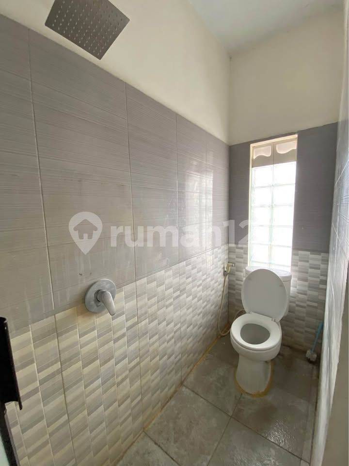 4 Bedroom House in Dalung near Canggu with Balcony and Gazebo