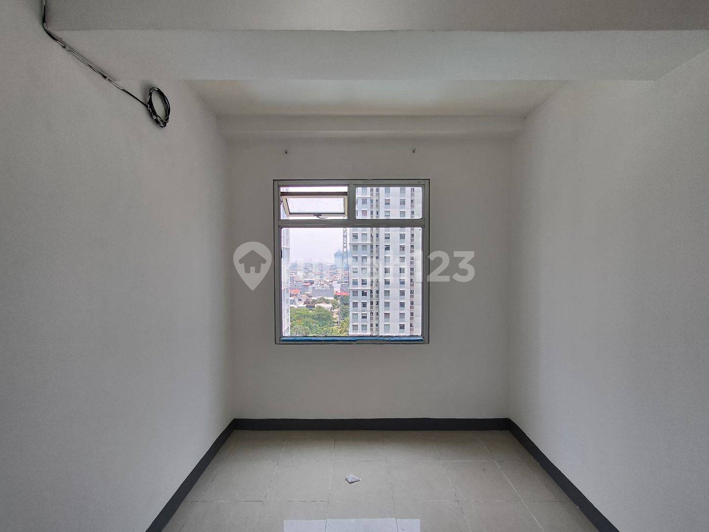 Green Bay Pluit Apartment - Comfortable Living Space