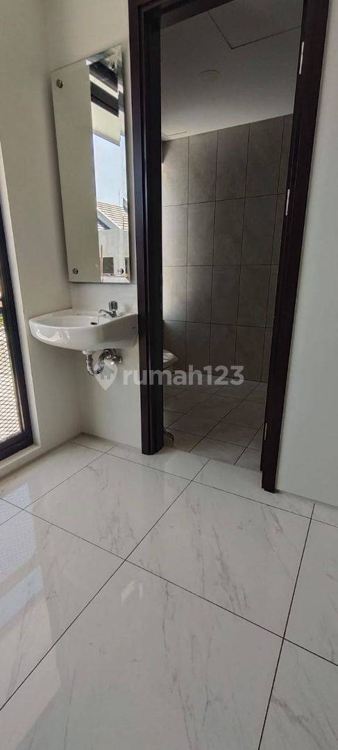 2-Story House in Kota Baru Parahyangan, Fully Tiled, Spacious