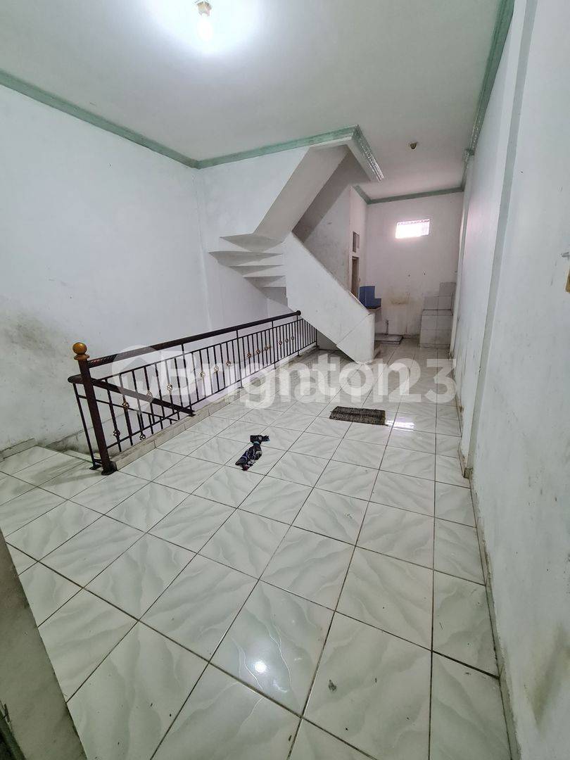 3-Story Commercial/Residential Property in Jelambar, West Jakarta