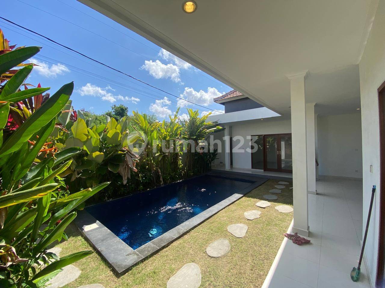 Batu Bolong 3 Bedrooms Brand New Villa for Yearly Rental