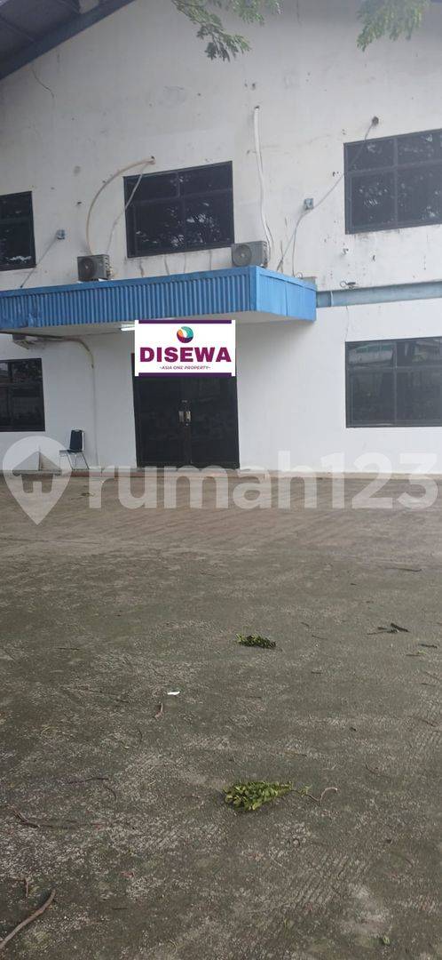 Industrial Warehouse with 40ft Container Access