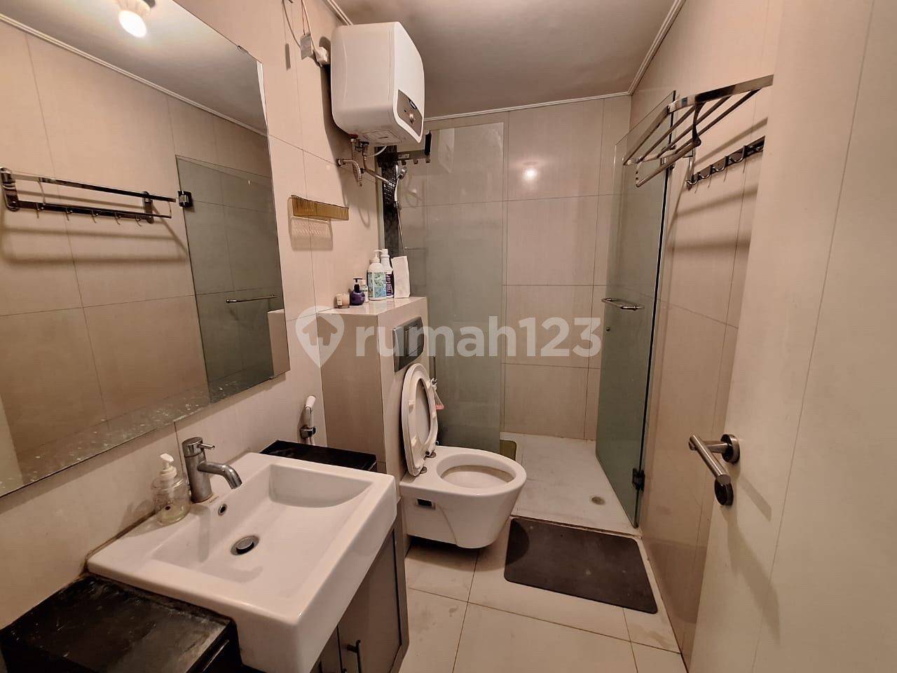 Via Apartement Ciputra World - Fully Furnished Apartment