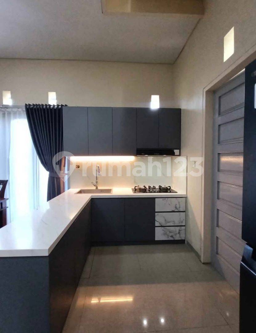 2-Story House in Taman Griya with 3 Bedrooms, Fully Furnished