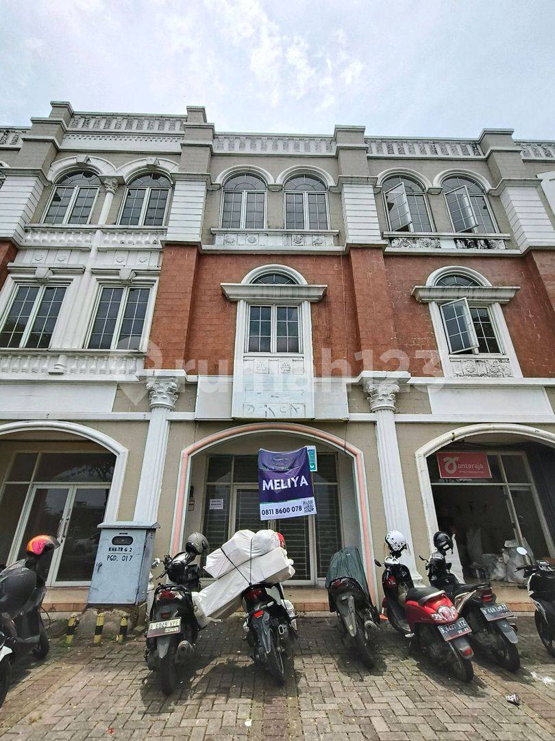 Ruko in BSD, Tangerang - Quiet Area with Multiple Nearby Facilities