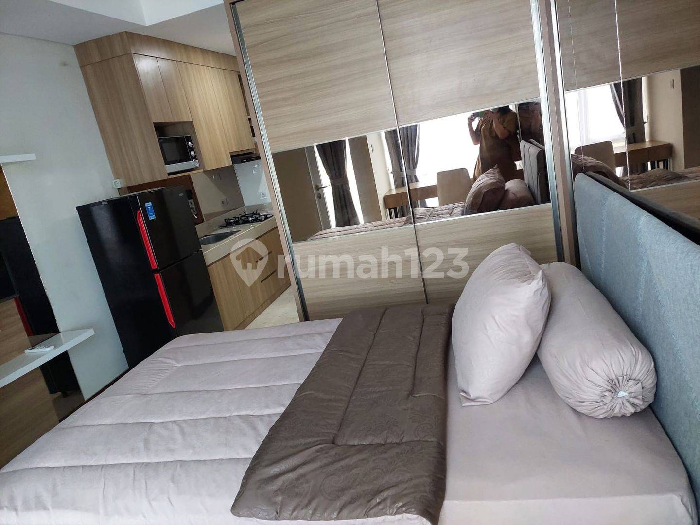 Lotus Tower Apartment with Good Furnishings