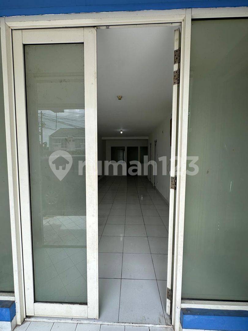 Taman Semanan Indah: 2-Story Shophouse with Boulevard Location