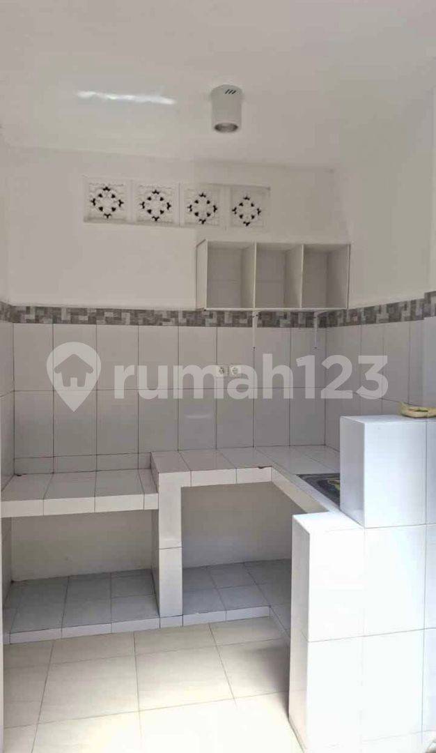 3 Bedroom House in Padonan near Canggu with Garage