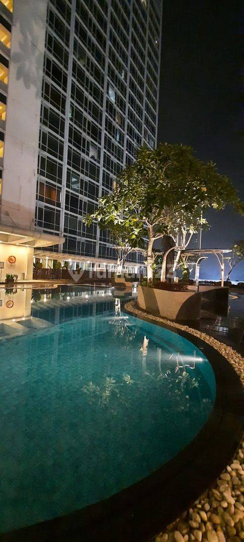 Apartment near UPH Mall and University